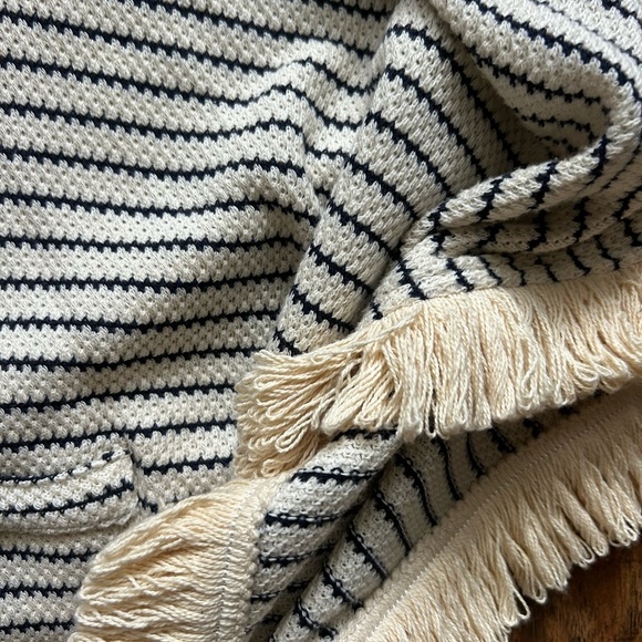 H & M Stripped Beach Cover-up Poncho - Picture 10 of 11